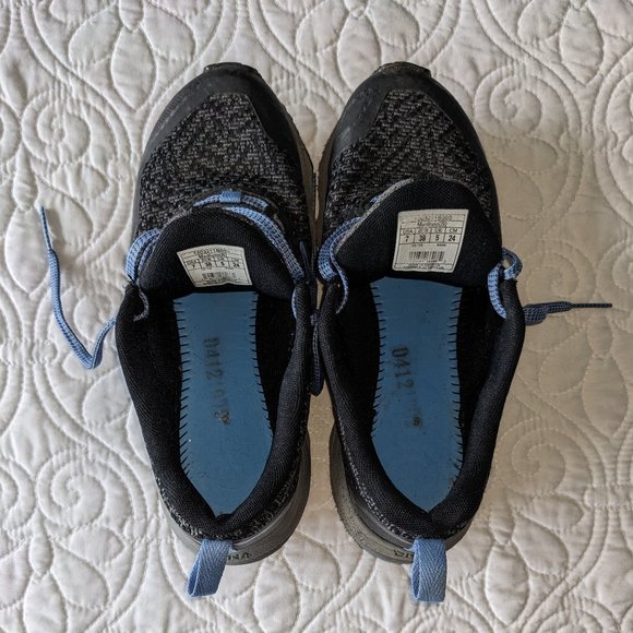 3/$15 Brooks Divide Trail Running Shoe Black/Blue in a Women's size 7 Medium - Picture 6 of 10